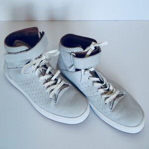 🔴CLEARANCE🔴 Size 5.5 Lacoste Light Gray Hi Top Sneakers